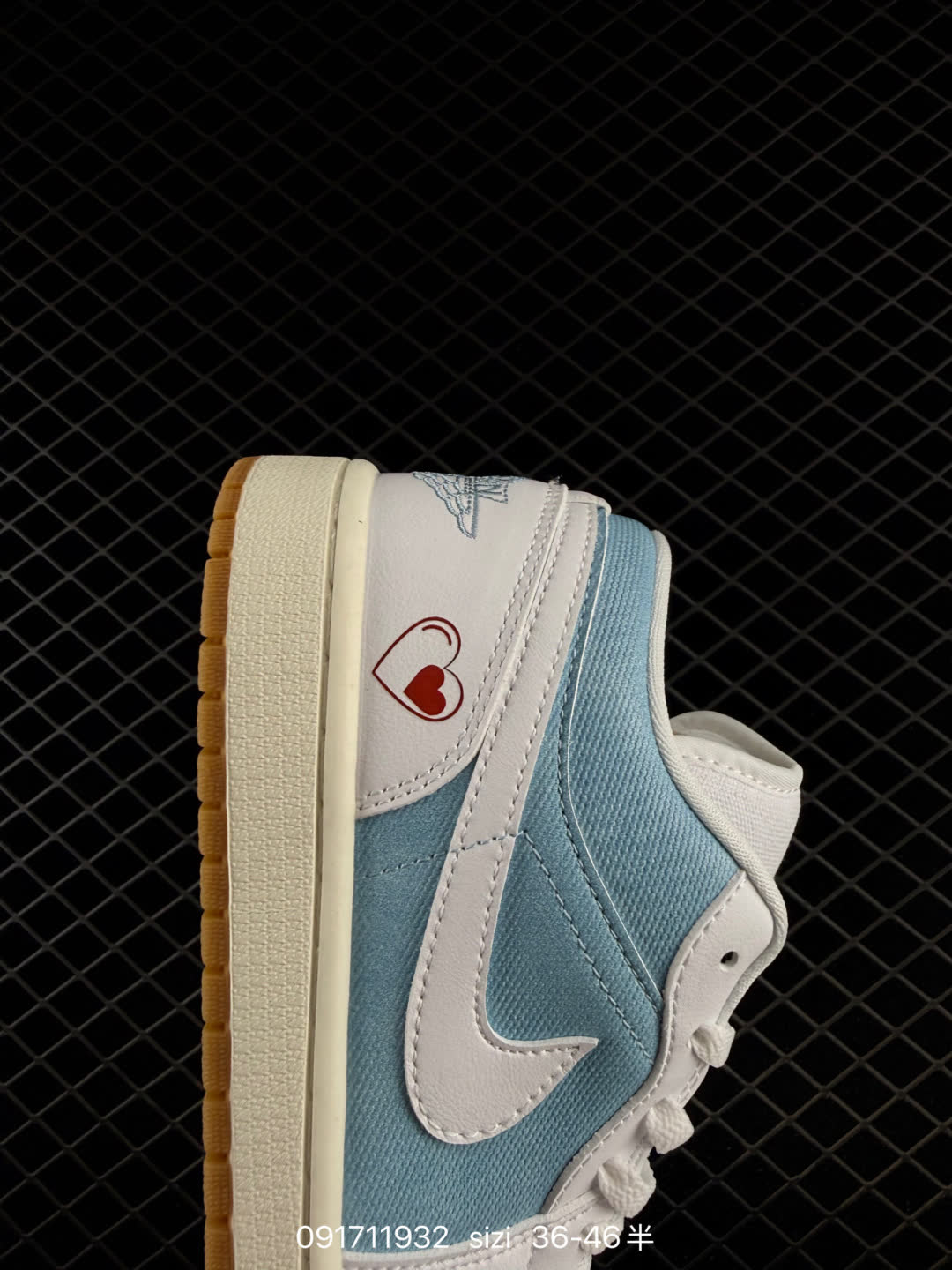 Nike Air Jordan 1 LowAJ1-HQ2004-400